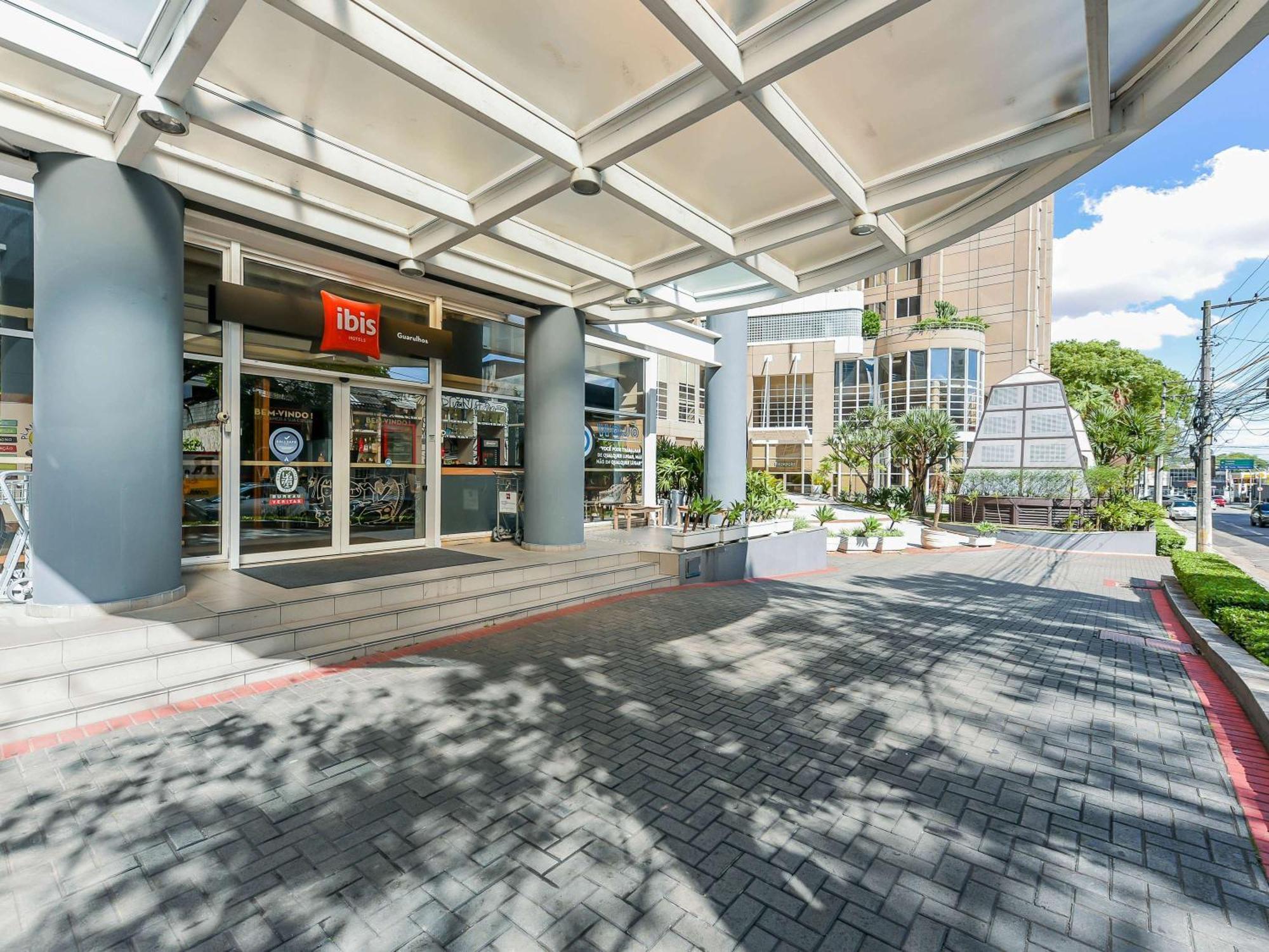 Ibis Aeroporto 3*