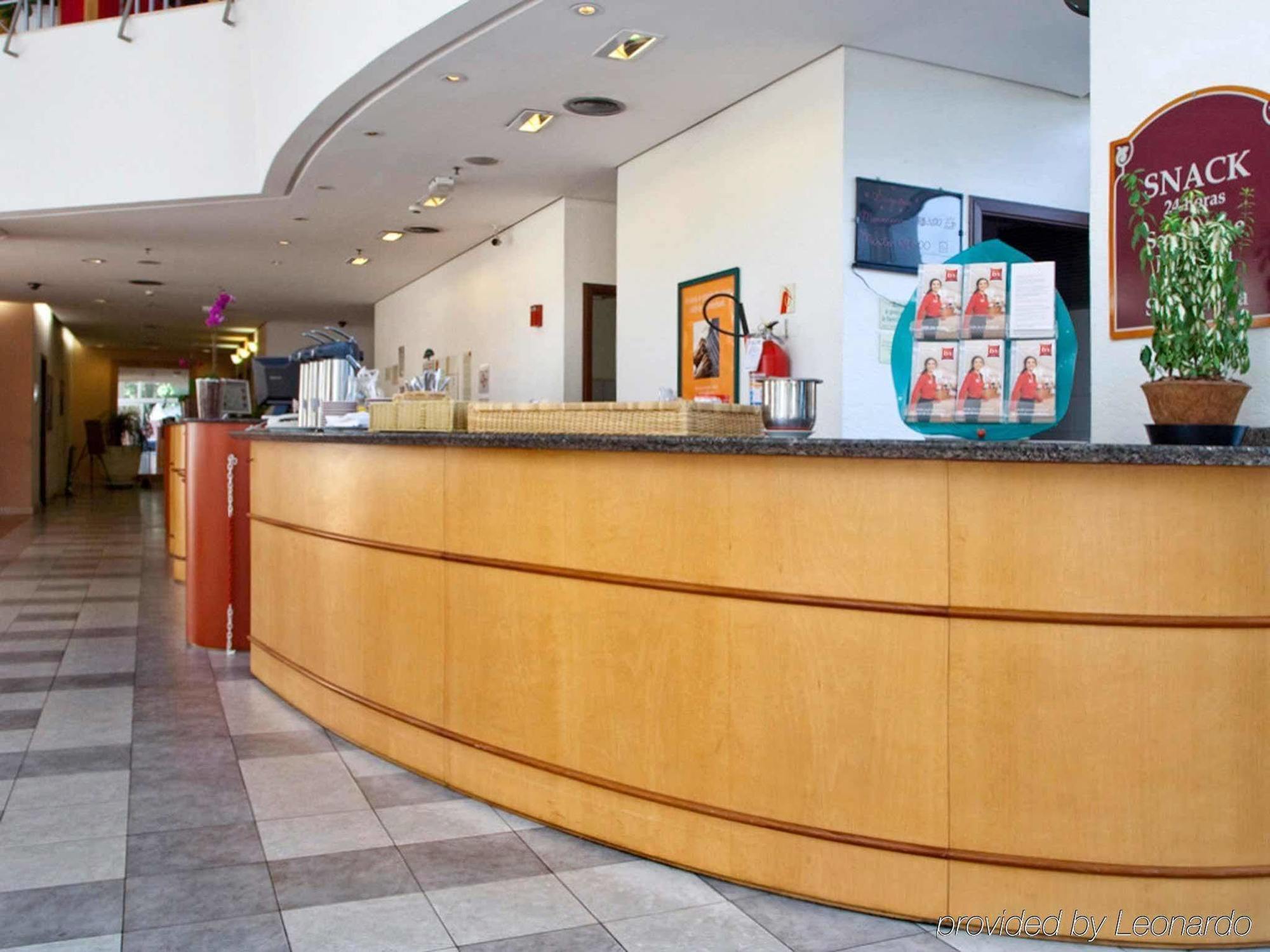 Ibis Aeroporto Hotel 3*